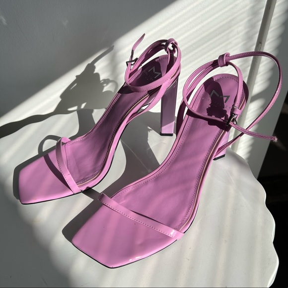 Marc Fisher LTD pink strappy sandals SIZE 9 - Picture 3 of 8